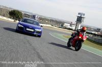 Ducati 899 Panigale contra Audi R8 V10 Plus (dinámica)