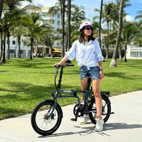 Sprinter rebaja más que Decathlon la bicicleta plegable que no ocupa espacio en casa y con la que ahorrarte esperar al autobús 