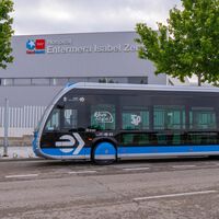 Radio de giro 'not found': Madrid quería revolucionar la movilidad con un bus rápido. Ha tenido que rehacer las obras porque no giraba