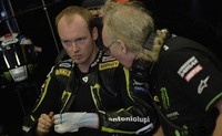 Bradley Smith operado con éxito, ya ha abandonado el hospital
