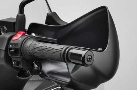 Suzuki Burgman 400 03