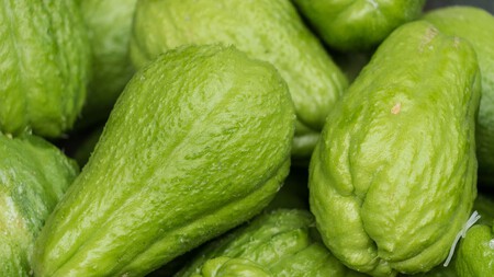 Si tienes cáscara de chayote, tienes un tesoro: 5 maneras de aprovecharlas en casa