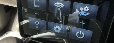 Convertemos um velho tablet Android em Android Auto. O mais difícil foi encontrar um suporte 