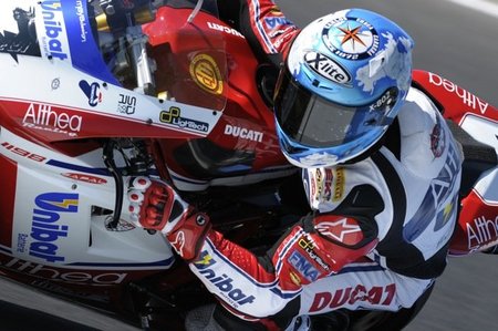 Carlos Checa preparado para asaltar Donington Park