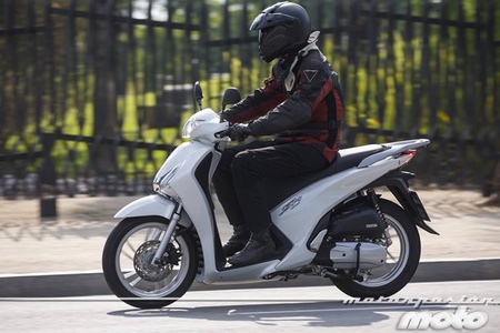 Honda Scoopy SH125i 2013, prueba (valoración, galería y ficha técnica)