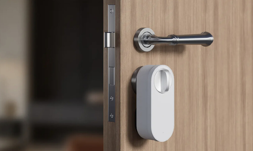 Abrir la puerta de casa sin llaves es posible con esta cerradura inteligente que Amazon tiene rebajada