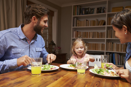Familia Comiendo Saludable