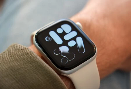 Los marcos de la pantalla del Apple Watch Series 11 son mucho más delgados e integrados con el cuerpo