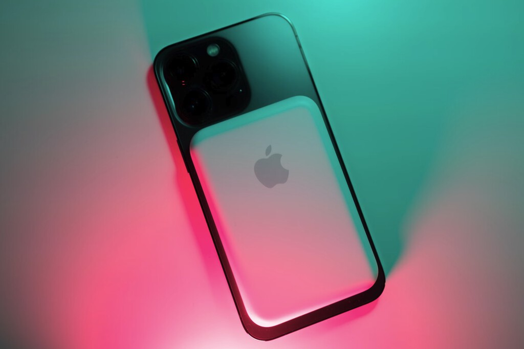 ¿Y si el iPhone 15 tuviera batería extraíble? La Unión Europea acuerda una medida que puede forzarlo en el futuro 