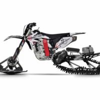 Ni moto de campo ni de nieve. Este es el proyecto militar Christini II-Track