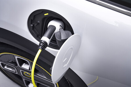El Plan Moves II no termina de arrancar: aún queda disponible un tercio de las ayudas a la compra de coches eléctricos