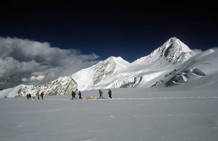 Londres, el lugar de nacimiento de la Revolución Industrial, subproductos de la quema de carbón hasta el Himalaya, a 10.300 km