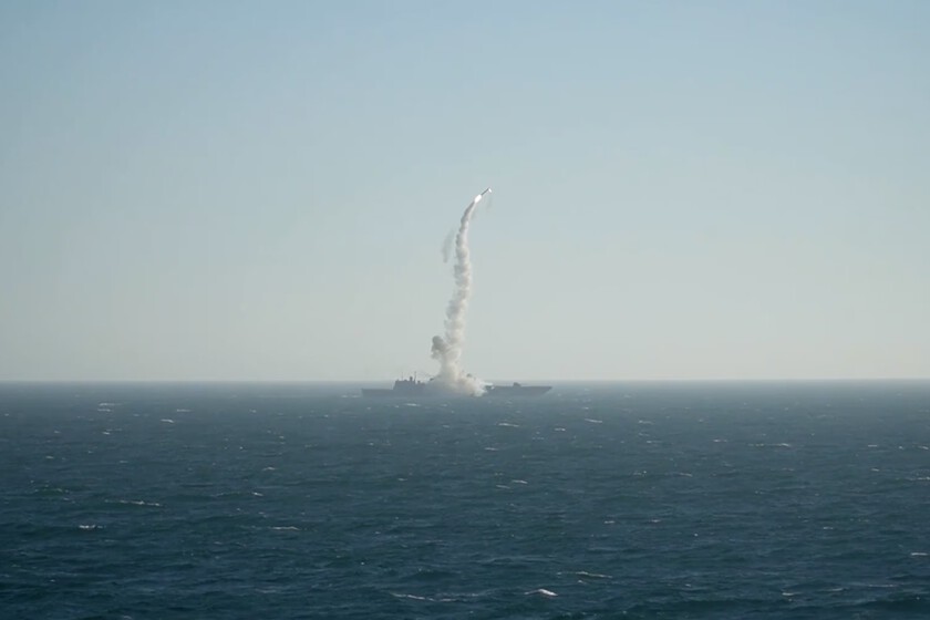 Rusia ha lanzado su misil hipersónico Zircon a las puertas de la OTAN. Y lo ha acompañado con un vídeo para que no haya dudas