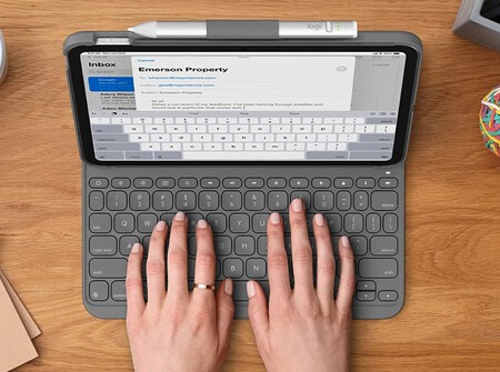 Logitech Slim Folio