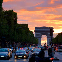 Hasta 225 euros al día por aparcar tu coche en la calle: las nuevas tarifas anti SUV de París