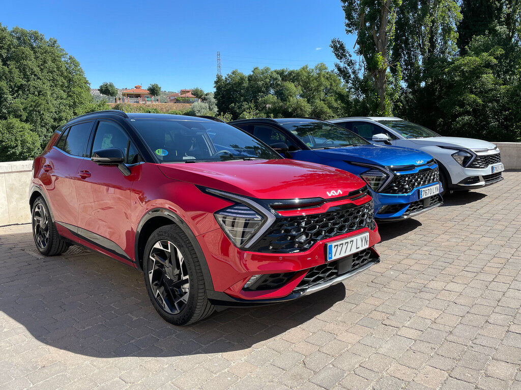 Kia Sportage PHEV, primeras impresiones: un híbrido enchufable para ganarse a quienes se resisten al coche eléctrico