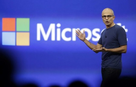 Satya Nadella: "Un iPhone con aplicaciones de Microsoft es un iPhone Pro"