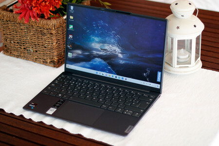 Lenovo Yoga Slim 7 Carbon 19