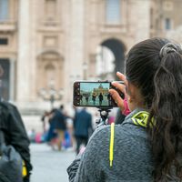 Si no quieres borrar fotos, vídeos o archivos, estos servicios de almacenamiento en la nube te pueden dar un extra de espacio 