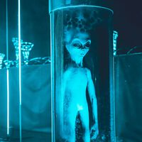 "Existem pelo menos quatro tipos distintos de vida", afirma ex-cientista da CIA ao revelar os projetos alienígenas ultrassecretos do Pentágono 