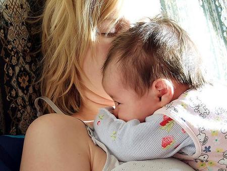 Bebés y más os desea... ¡Feliz Día de la Madre!