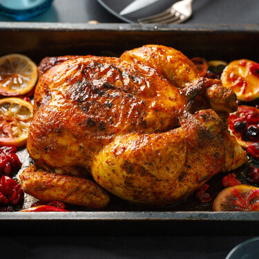 Ikea deja por menos de 13 euros la bandeja de horno perfecta para preparar pollo asado casero cómodamente