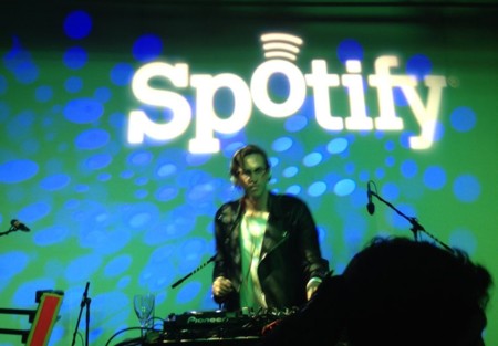Spotify Party se encarga de poner música en tus fiestas para que tú sólo tengas que divertirte