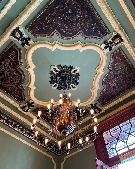 Conoce el bar con más de 100 años en CDMX: está en el centro y su edificio histórico sigue tan elegante y sofisticado como el primer día