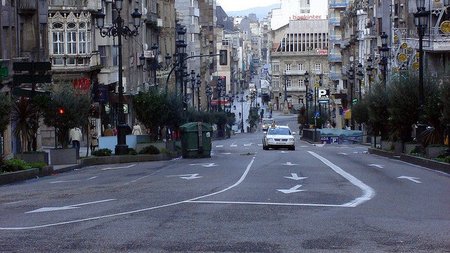 Detenido y encarcelado un conductor suicida en el centro de Vigo