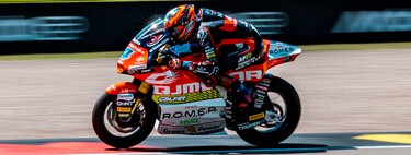 Iván Ortolá resiste los ataques de Dani Holgado para ganar en Sachsenring su segunda carrera en Moto2 