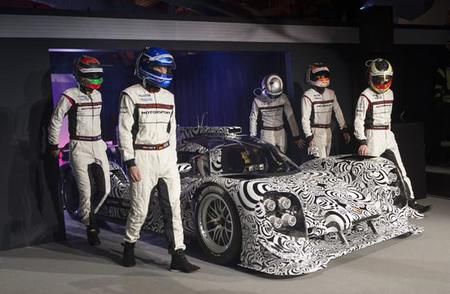Porsche da nombre a su gladiador: 919 hybrid