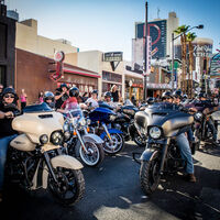 Ni exceso de velocidad ni hacer el cabra. En Las Vegas hay una oleada de accidentes en moto, y la policía sabe por qué "estúpido" motivo 