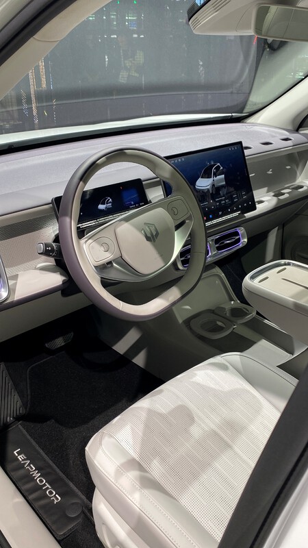 Leapmotor B10 Interior Mexico
