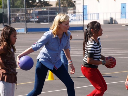 elizabeth banks turkey ball