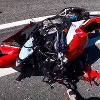 Los coches llevan años de ventaja a las motos en sistemas de seguridad. Ducati lo va a solucionar, el vídeo te enseña cómo