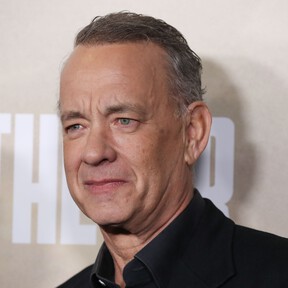 Tom Hanks, 70 años, sobre su infancia: "Mi padre era cocinero y mi madre enfermera. Estaban tan ocupados con sus problemas que no se daban cuenta de que estaba en casa"