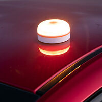 Las luces V16 conectadas tendrán fecha de caducidad. No durarán para siempre como los triángulos