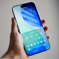 Apple va más allá del translúcido o tintado: el control de Liquid Glass llega a iOS 26.2, aunque de momento solo a un único lugar 