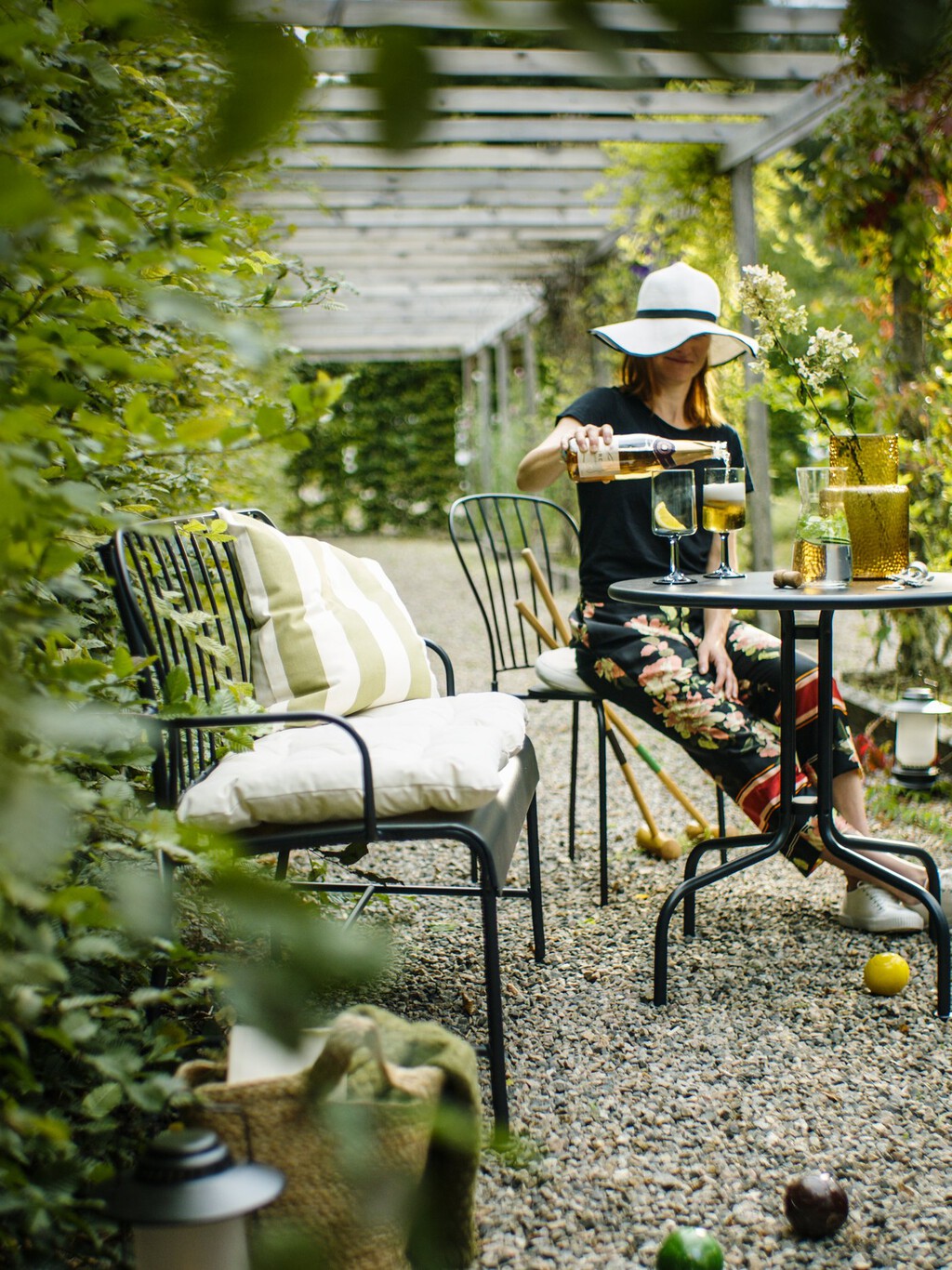 Esta es la tumbona de Ikea que va a revolucionar la terraza o el jardín: tiene un diseño minimalista y una zona de almacenaje 