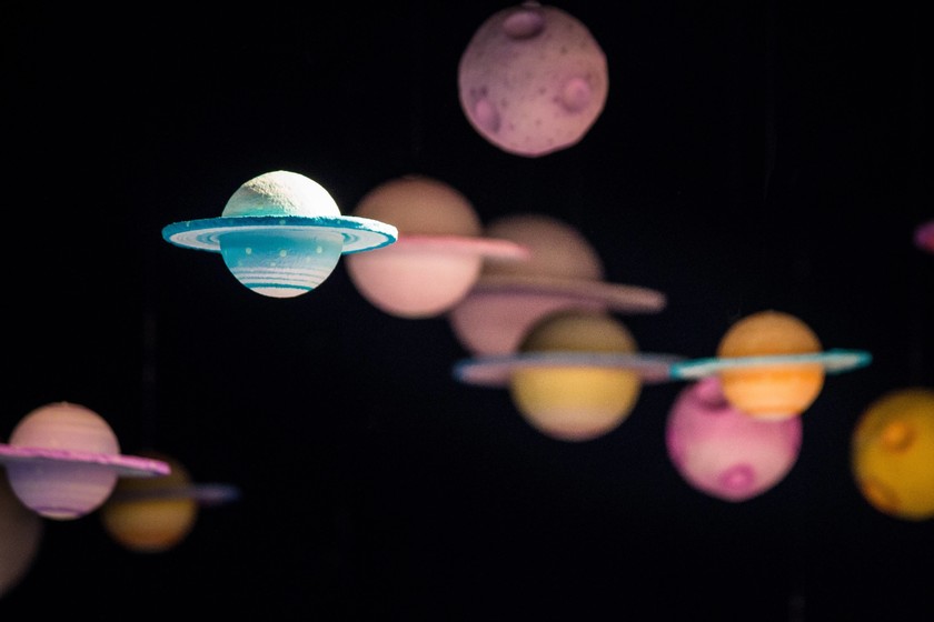 Si piensas que has tenido una mala semana, piensa en los planetas que están dándole vueltas a un agujero negro