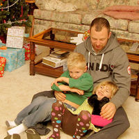 Regalar a nuestros hijos por Navidad todo aquello que nosotros no pudimos tener