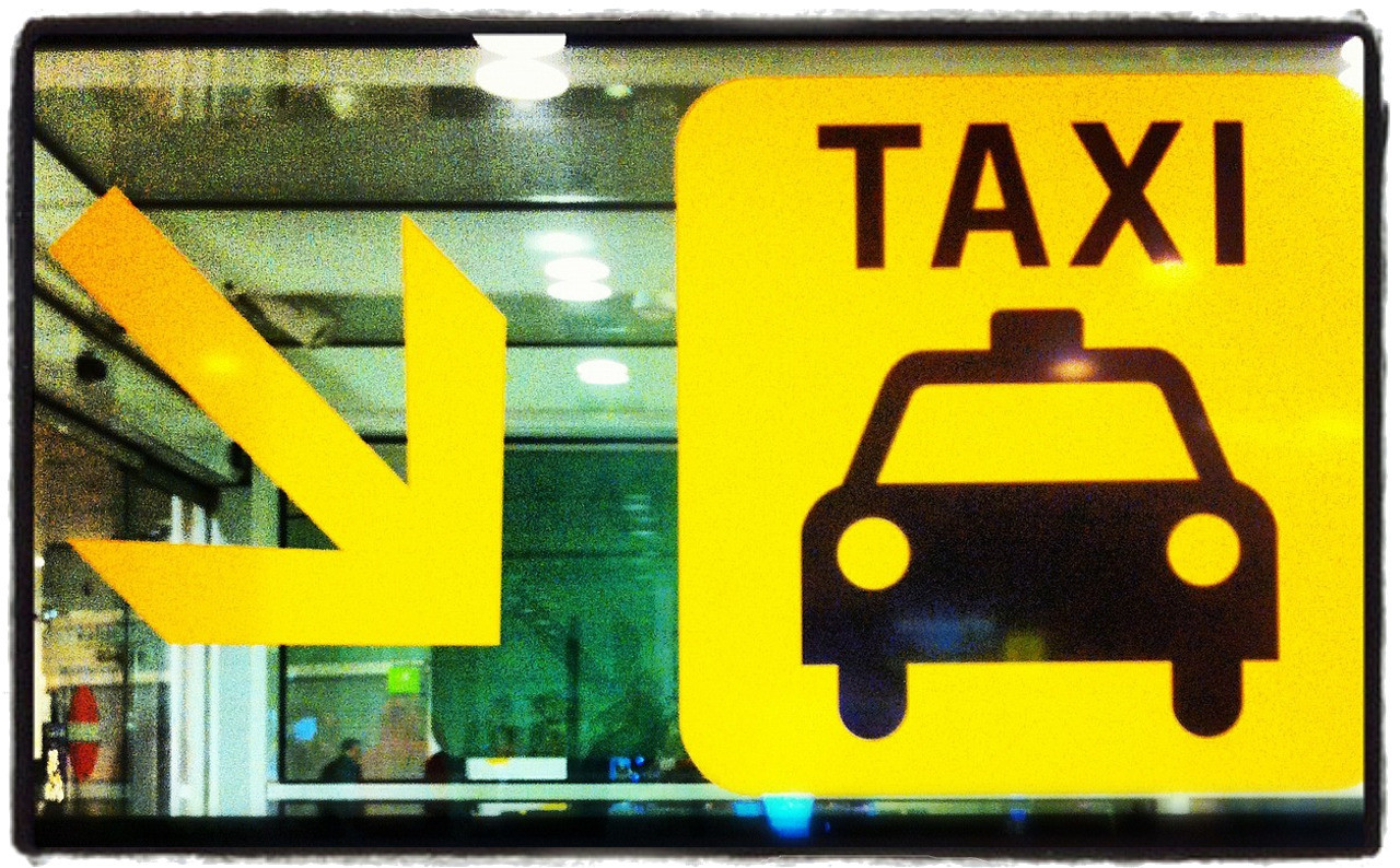 #TAXIvsTTIP: Podemos hace suya la bandera del taxi frente a Uber, y el resultado es curiosísimo