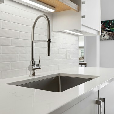 Adiós al escurreplatos de siempre: Leroy Merlin tiene la alternativa más elegante, ideal para cocinas pequeñas