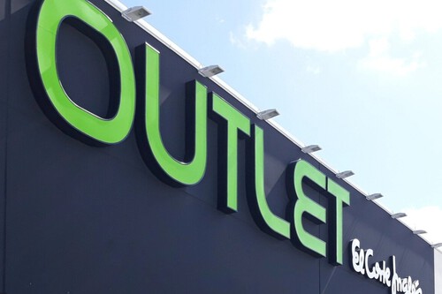 El Corte Inglés está agotando el stock en todas estas prendas Calvin Klein desde 35 euros en su outlet