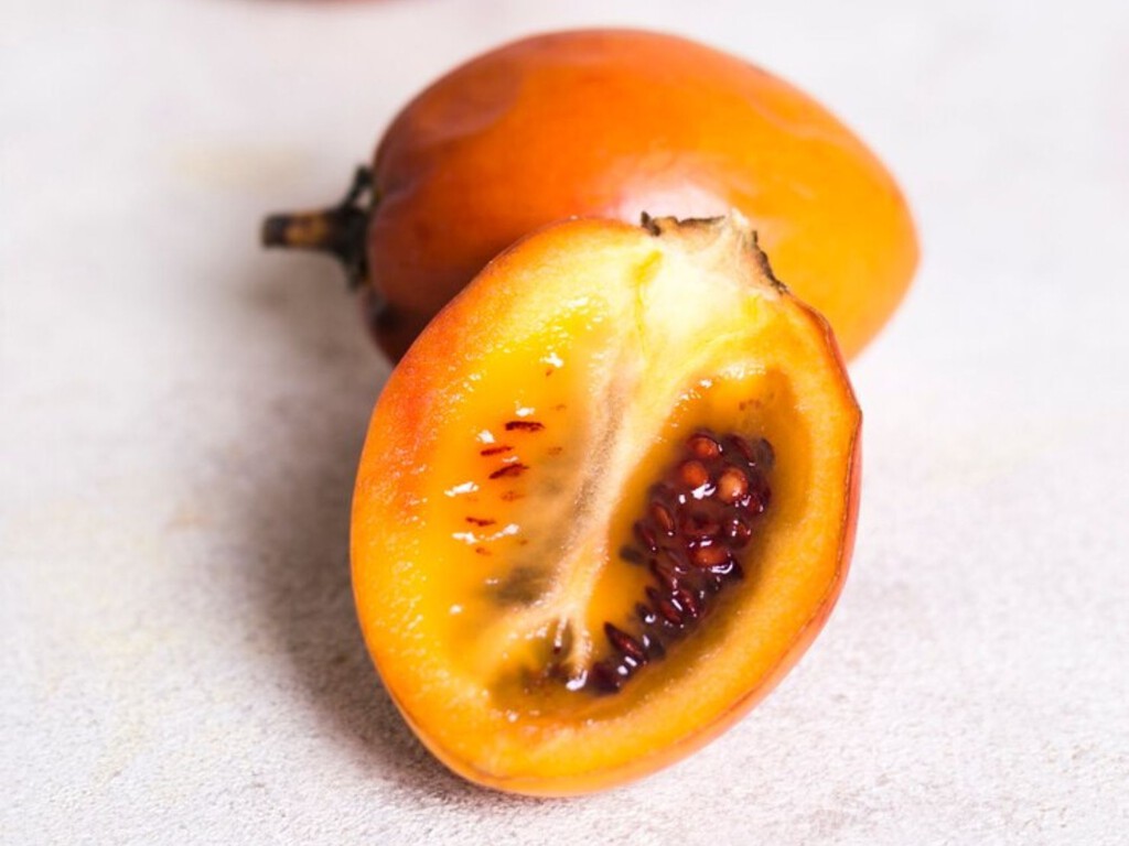 El tamarillo es mucho más que un tomate de árbol, cuál es su origen, propiedades y usos en la cocina