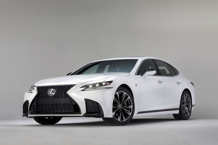 El Lexus LS 500 se pone agresivo con el pack F Sport para los mismos 415 CV