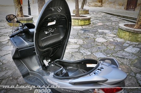 Suzuki Burgman 125 2014