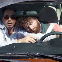 La DGT alerta de los riesgos de conducir con resaca: tan peligrosa como la fatiga y más posibilidades de cometer infracciones