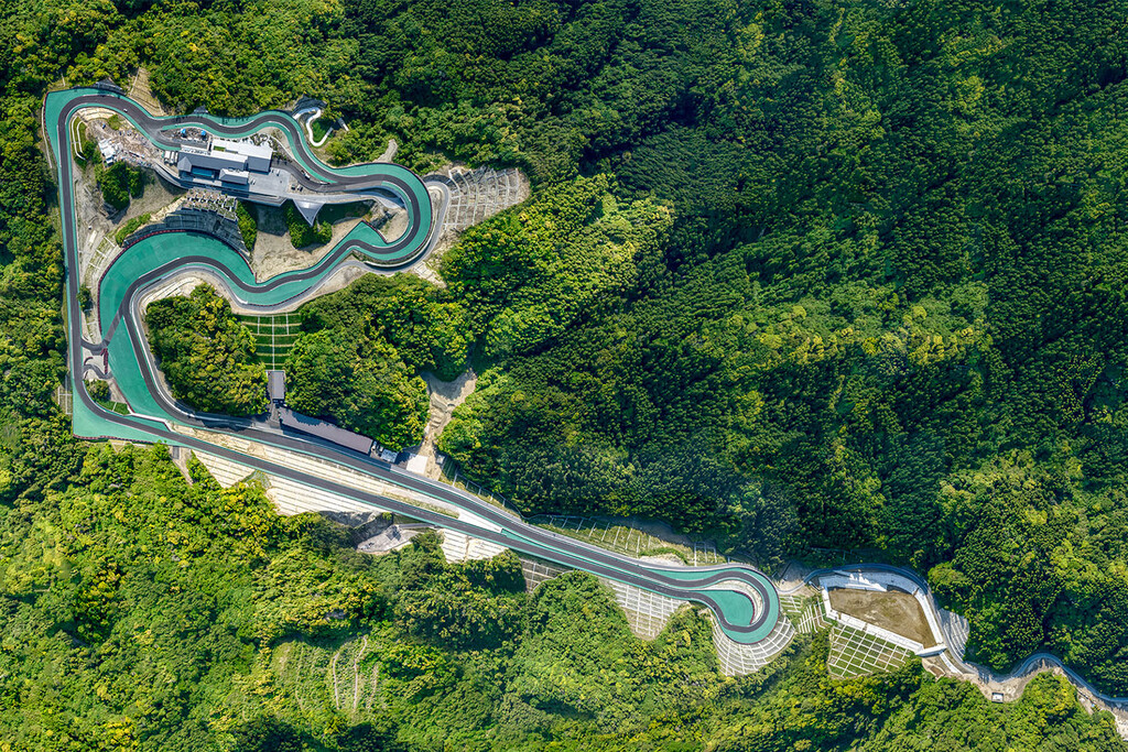 The Magarigawa Club: el circuito privado de lujo en el que los millonarios conducen sus superdeportivos 