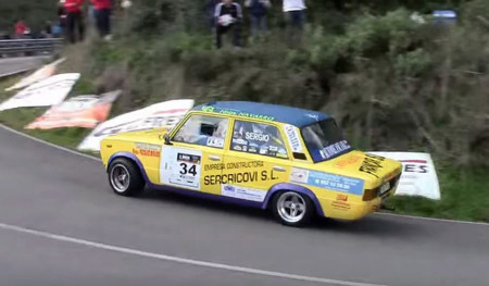 Los 124 siguen levantando pasiones en las cunetas